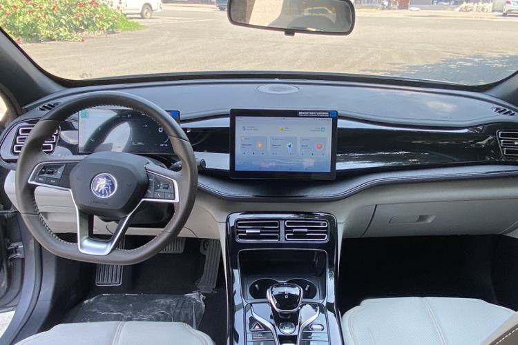 Used BYD Qin PLUS 2024 HONOR Edition DM-i 55KM Leading Model Interior 4