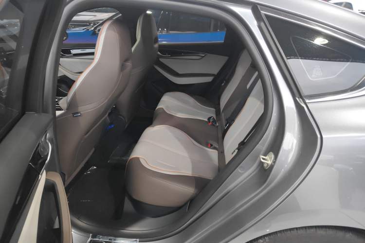 Used BYD Qin PLUS 2024 Honor Edition EV 510KM Beyond Model Interior 4