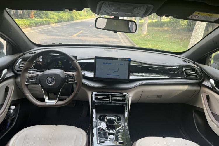 Used BYD Qin PLUS 2024 HONOR Edition DM-i 55KM Leading Model Interior 4
