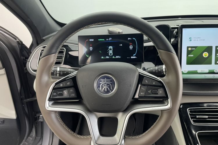 Used BYD Qin PLUS 2024 HONOR Edition DM-i 120KM Excellence Model Interior 5