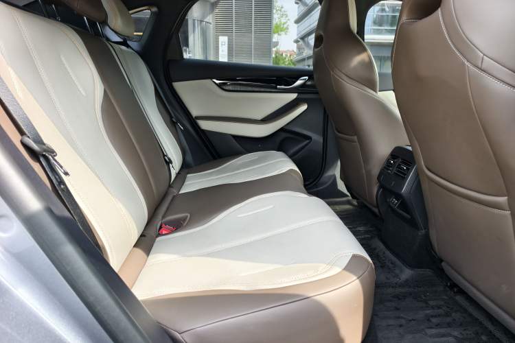 Used BYD Qin PLUS 2024 HONOR Edition DM-i 55KM Leading Model Interior 5