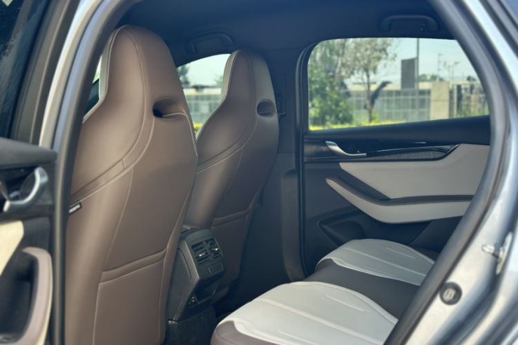 Used BYD Qin PLUS 2024 HONOR Edition DM-i 55KM Leading Model Interior 6