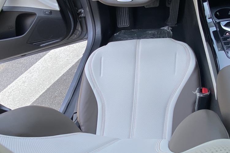 Used BYD Qin PLUS 2024 HONOR Edition DM-i 55KM Leading Model Interior 9