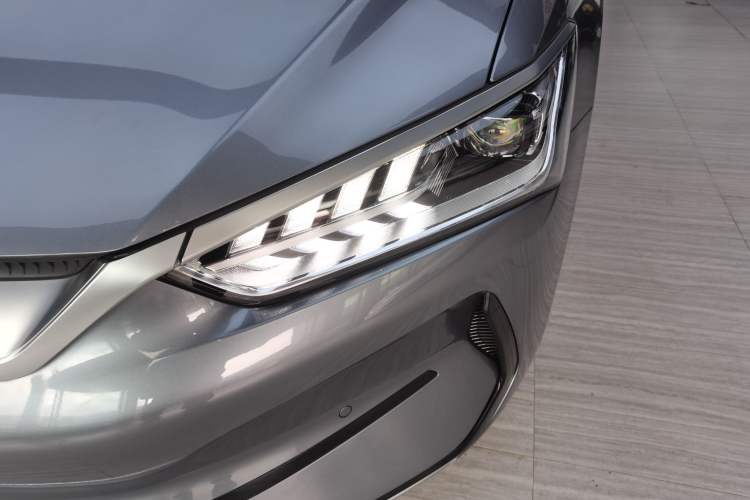 Used BYD Qin PLUS 2024 Honor Edition EV 510KM Beyond Model Left Front Headlight