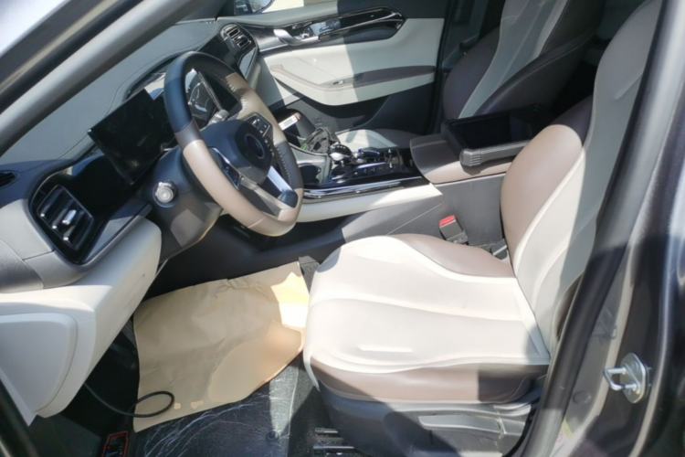 Used BYD Qin PLUS 2024 HONOR Edition DM-i 55KM Leading Model Left Front Seat