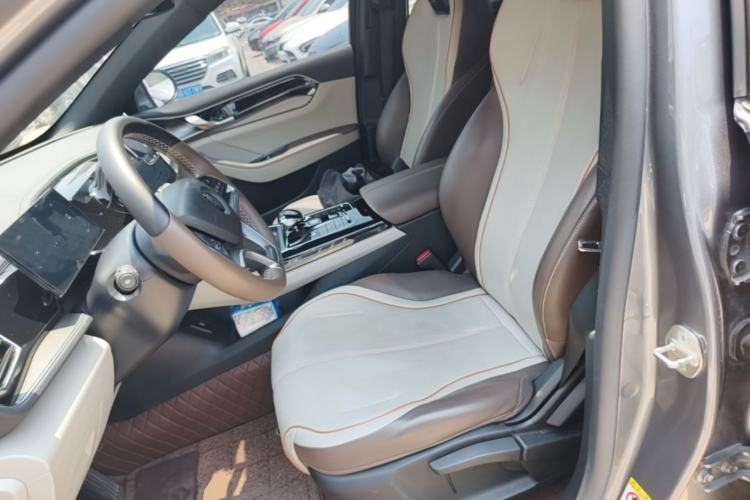 Used BYD Qin PLUS 2024 Honor Edition EV 420KM Leading Model Left Front Seat