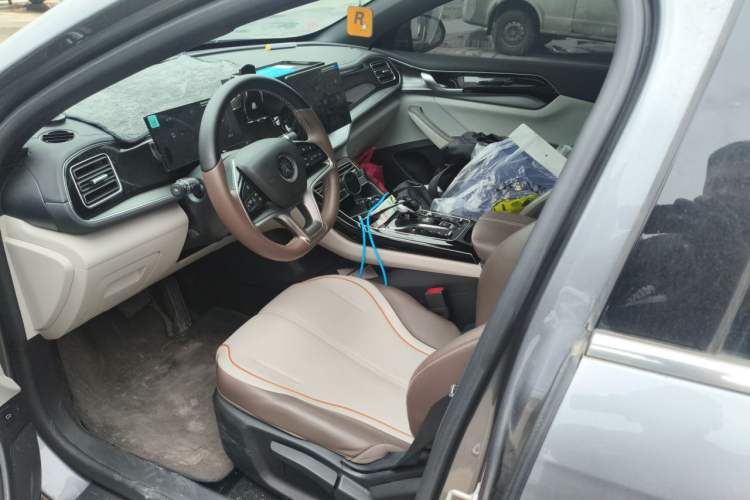 Used BYD Qin PLUS 2024 Honor Edition EV 420KM Leading Model Left Front Seat