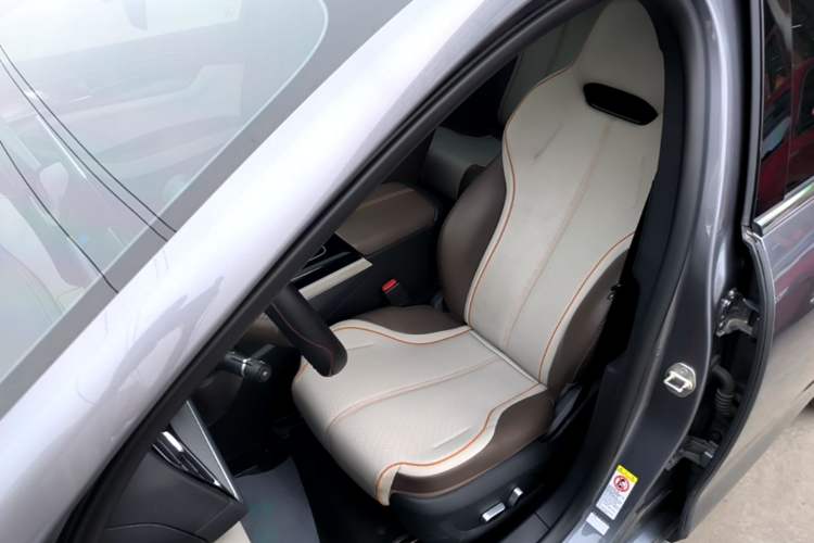 Used BYD Qin PLUS 2024 HONOR Edition DM-i 120KM Beyond Model Left Front Seat