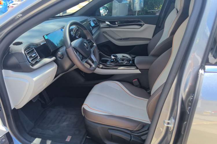 Used BYD Qin PLUS 2024 Honor Edition EV 420KM Leading Model Left Front Seat