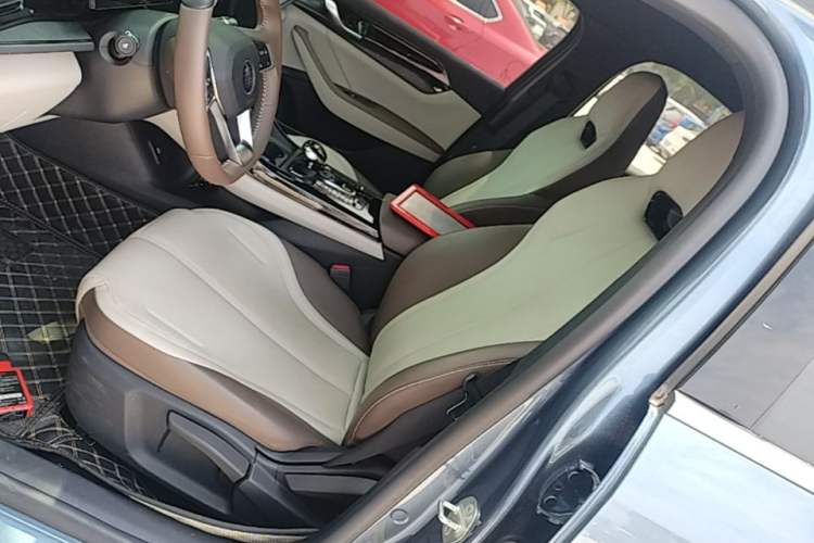 Used BYD Qin PLUS 2024 HONOR Edition DM-i 55KM Leading Model Left Front Seat