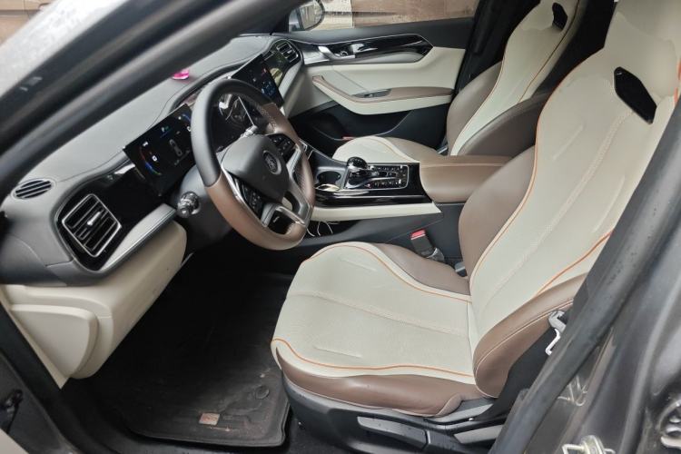 Used BYD Qin PLUS 2024 Honor Edition EV 510KM Leading Model Left Front Seat