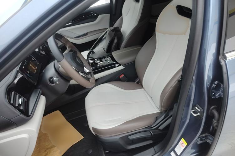 Used BYD Qin PLUS 2024 HONOR Edition DM-i 55KM Leading Model Left Front Seat