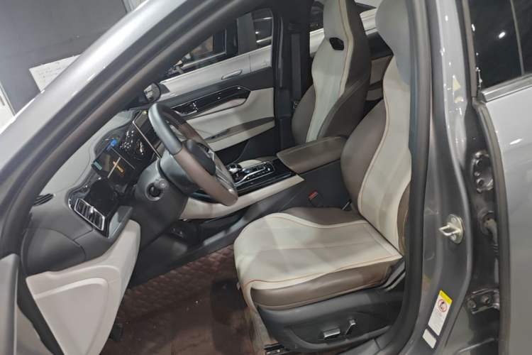 Used BYD Qin PLUS 2024 Honor Edition EV 510KM Beyond Model Left Front Seat