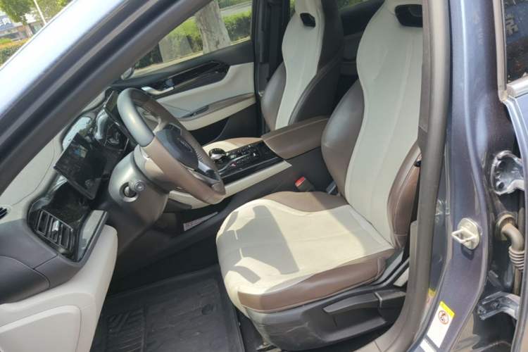 Used BYD Qin PLUS 2024 HONOR Edition DM-i 55KM Leading Model Left Front Seat