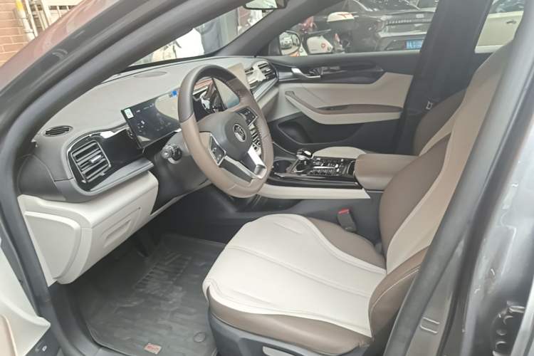 Used BYD Qin PLUS 2024 HONOR Edition DM-i 55KM Leading Model Left Front Seat