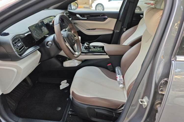 Used BYD Qin PLUS 2024 HONOR Edition DM-i 55KM Leading Model Left Front Seat