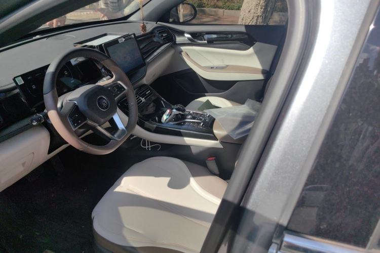 Used BYD Qin PLUS 2024 HONOR Edition DM-i 55KM Leading Model Left Front Seat