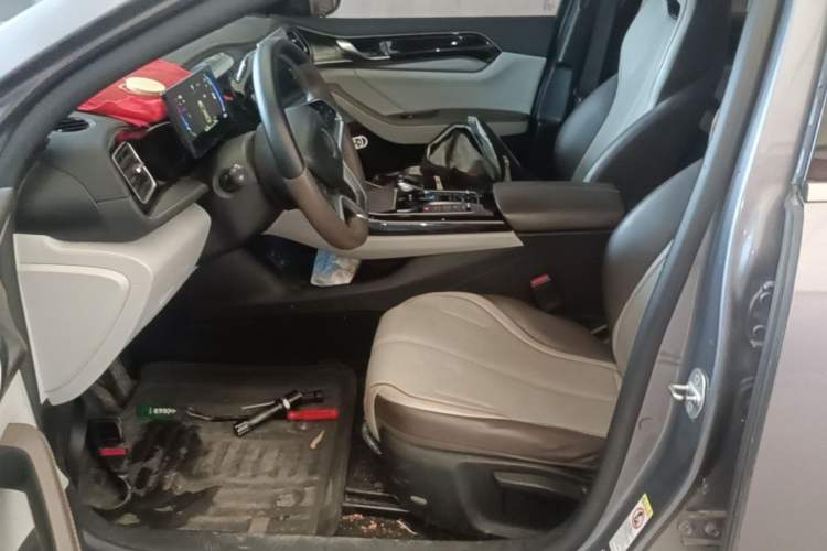 Used BYD Qin PLUS 2024 Honor Edition EV 510KM Leading Model Left Front Seat