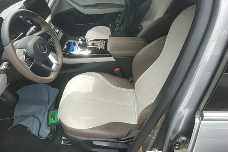Used BYD Qin PLUS 2024 HONOR Edition DM-i 55KM Leading Model Left Front Seat