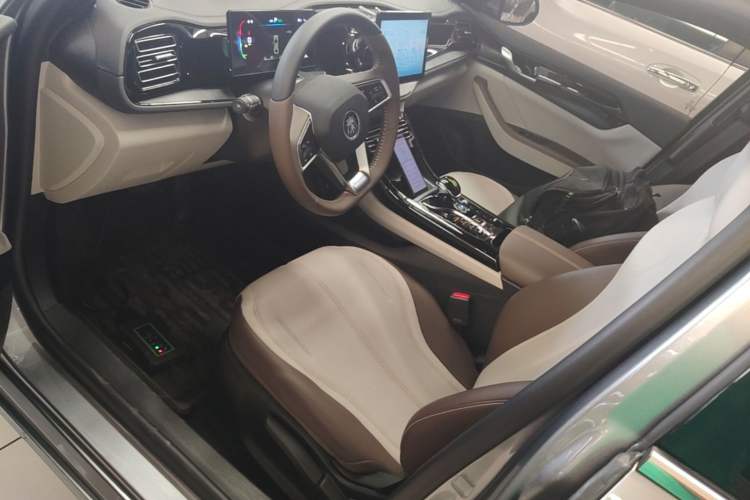 Used BYD Qin PLUS 2024 HONOR Edition DM-i 55KM Leading Model Left Front Seat