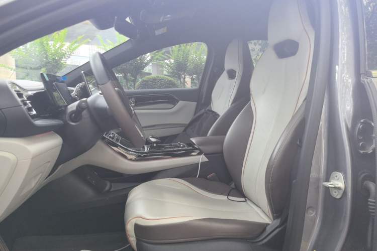 Used BYD Qin PLUS 2024 Honor Edition EV 510KM Excellence Model Left Front Seat