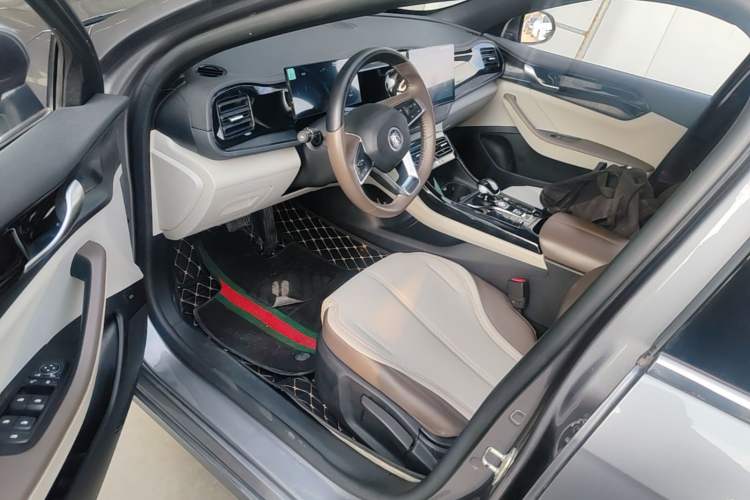 Used BYD Qin PLUS 2024 HONOR Edition DM-i 55KM Leading Model Left Front Seat