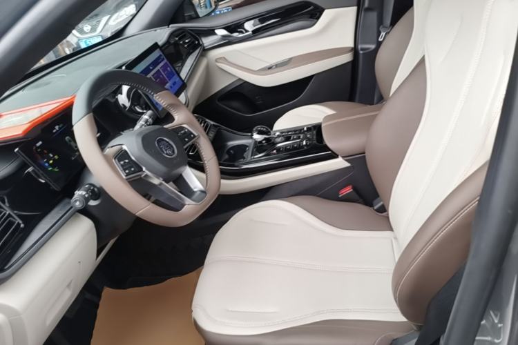 Used BYD Qin PLUS 2024 HONOR Edition DM-i 55KM Leading Model Left Front Seat