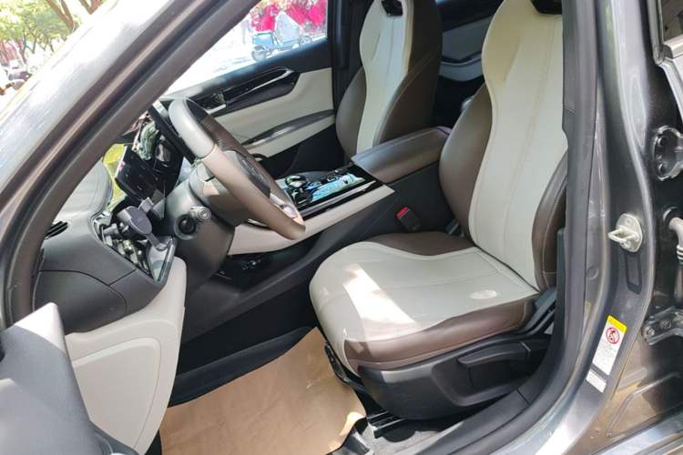 Used BYD Qin PLUS 2024 HONOR Edition DM-i 55KM Leading Model Left Front Seat