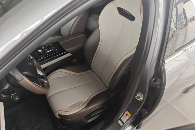 Used BYD Qin PLUS 2024 Honor Edition EV 510KM Leading Model Left Front Seat