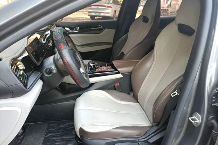 Used BYD Qin PLUS 2024 HONOR Edition DM-i 55KM Leading Model Left Front Seat