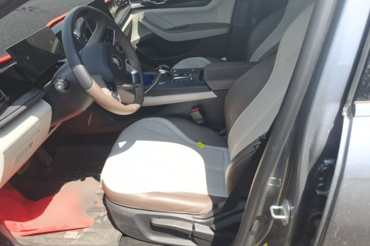 Used BYD Qin PLUS 2024 HONOR Edition DM-i 55KM Leading Model Left Front Seat