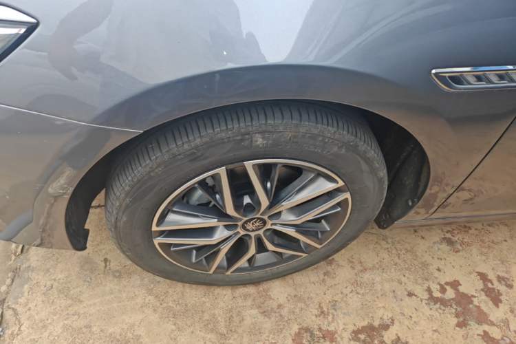 Used BYD Qin PLUS 2024 Honor Edition EV 420KM Leading Model Left Front Wheel Hub
