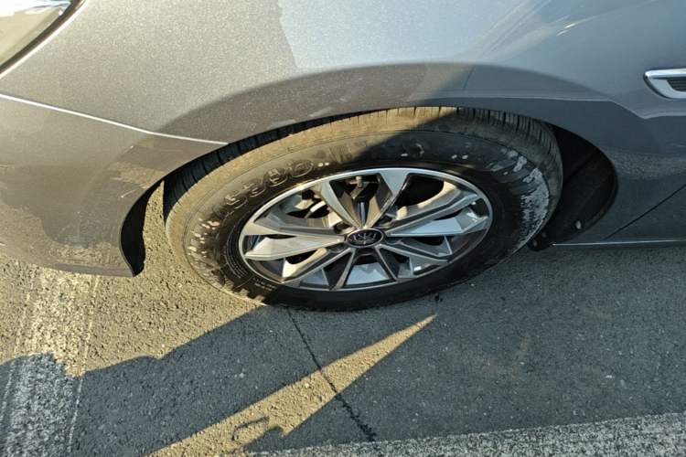 Used BYD Qin PLUS 2024 HONOR Edition DM-i 55KM Leading Model Left Front Wheel Hub