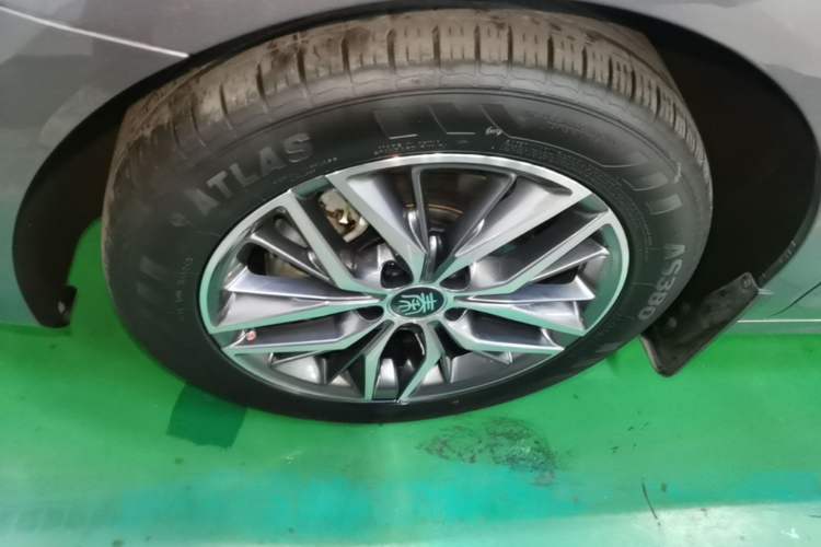Used BYD Qin PLUS 2024 Honor Edition EV 510KM Beyond Model Left Front Wheel Hub