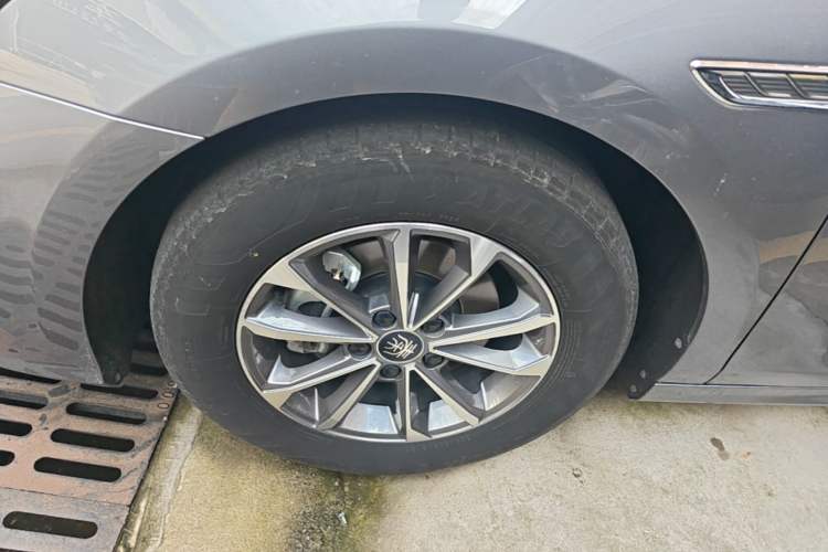 Used BYD Qin PLUS 2024 HONOR Edition DM-i 55KM Leading Model Left Front Wheel Hub