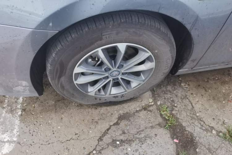 Used BYD Qin PLUS 2024 HONOR Edition DM-i 55KM Leading Model Left Front Wheel Hub
