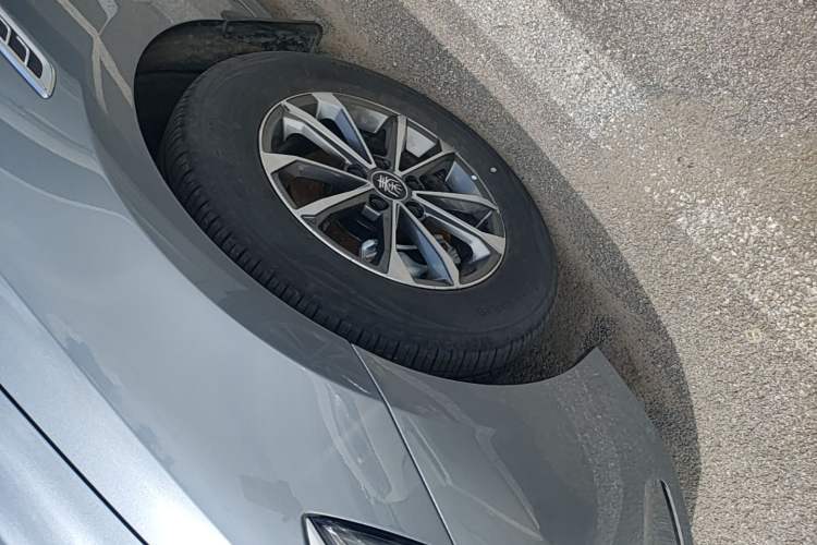 Used BYD Qin PLUS 2024 HONOR Edition DM-i 55KM Leading Model Left Front Wheel Hub