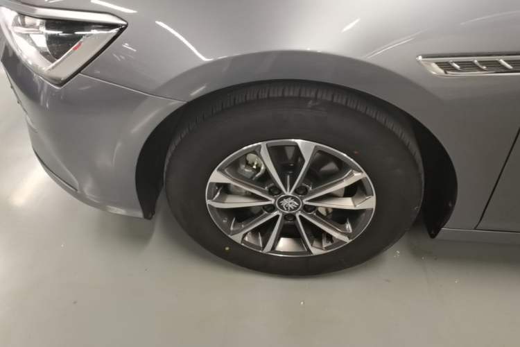 Used BYD Qin PLUS 2024 HONOR Edition DM-i 55KM Leading Model Left Front Wheel Hub