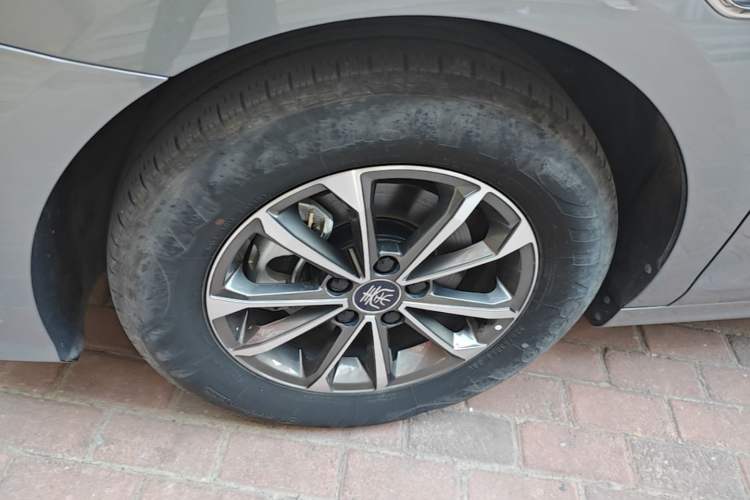 Used BYD Qin PLUS 2024 HONOR Edition DM-i 55KM Leading Model Left Front Wheel Hub