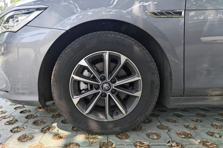 Used BYD Qin PLUS 2024 HONOR Edition DM-i 55KM Leading Model Left Front Wheel Hub