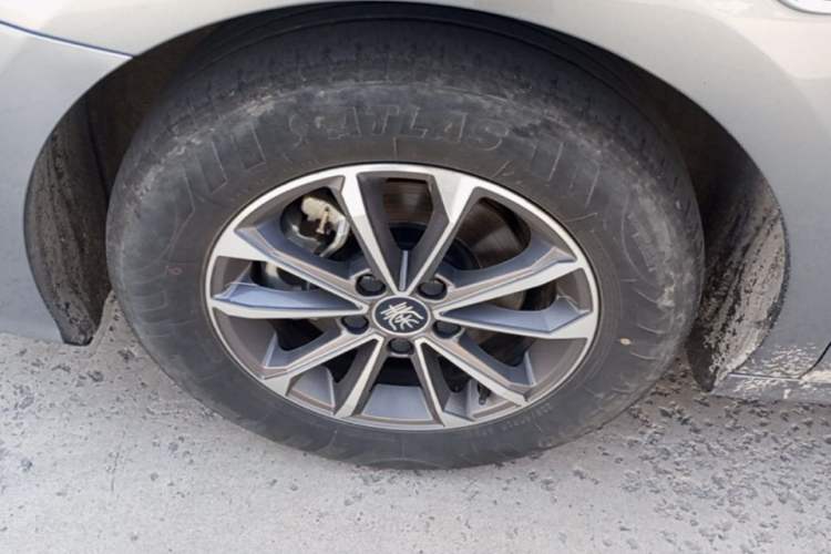 Used BYD Qin PLUS 2024 HONOR Edition DM-i 55KM Leading Model Left Front Wheel Hub