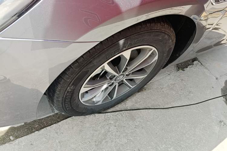 Used BYD Qin PLUS 2024 HONOR Edition DM-i 55KM Leading Model Left Front Wheel Hub