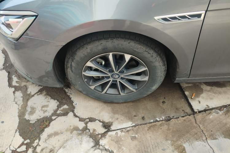 Used BYD Qin PLUS 2024 HONOR Edition DM-i 55KM Leading Model Left Front Wheel Hub