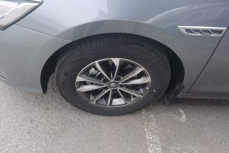 Used BYD Qin PLUS 2024 HONOR Edition DM-i 55KM Leading Model Left Front Wheel Hub