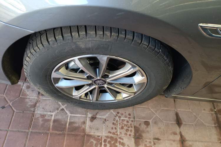 Used BYD Qin PLUS 2024 HONOR Edition DM-i 55KM Leading Model Left Front Wheel Hub