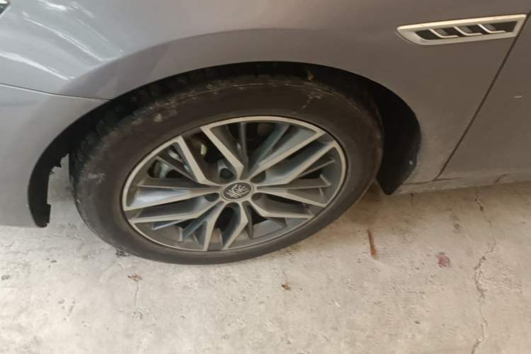 Used BYD Qin PLUS 2024 Honor Edition EV 510KM Leading Model Left Front Wheel Hub
