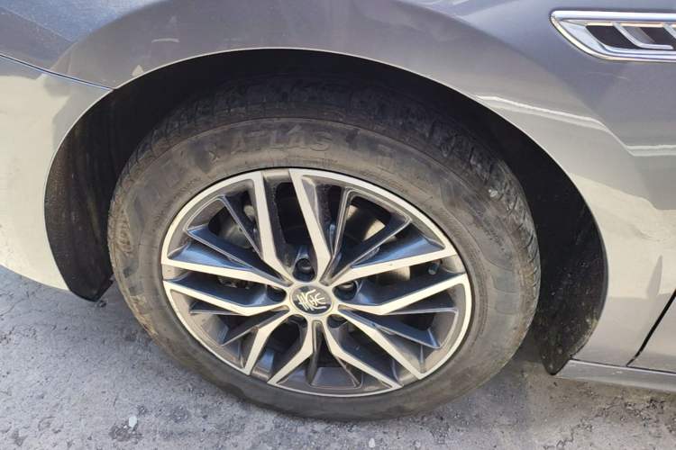 Used BYD Qin PLUS 2024 Honor Edition EV 420KM Beyond Model Left Front Wheel Hub