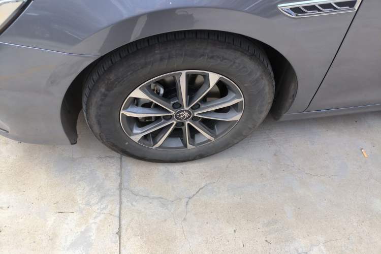 Used BYD Qin PLUS 2024 HONOR Edition DM-i 55KM Leading Model Left Front Wheel Hub