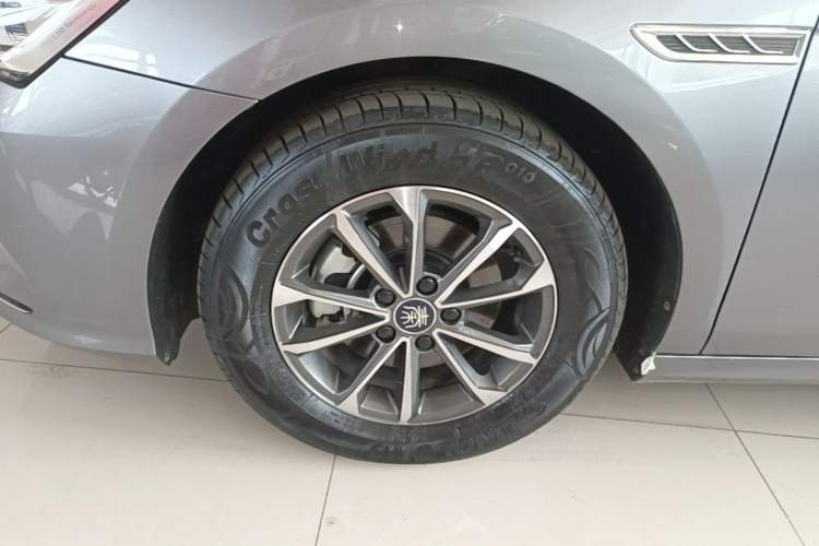 Used BYD Qin PLUS 2024 HONOR Edition DM-i 55KM Leading Model Left Front Wheel Hub