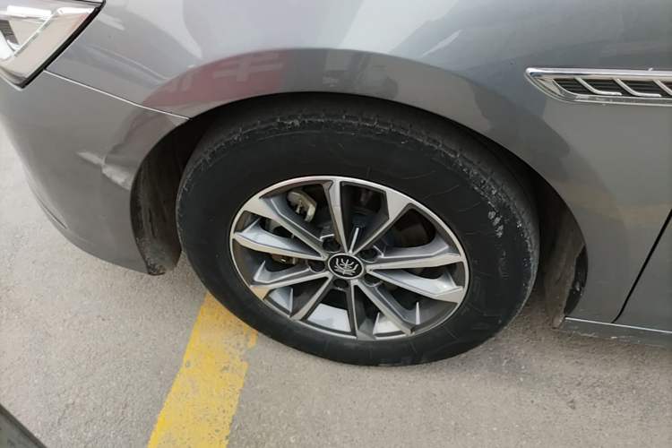 Used BYD Qin PLUS 2024 HONOR Edition DM-i 55KM Leading Model Left Front Wheel Hub